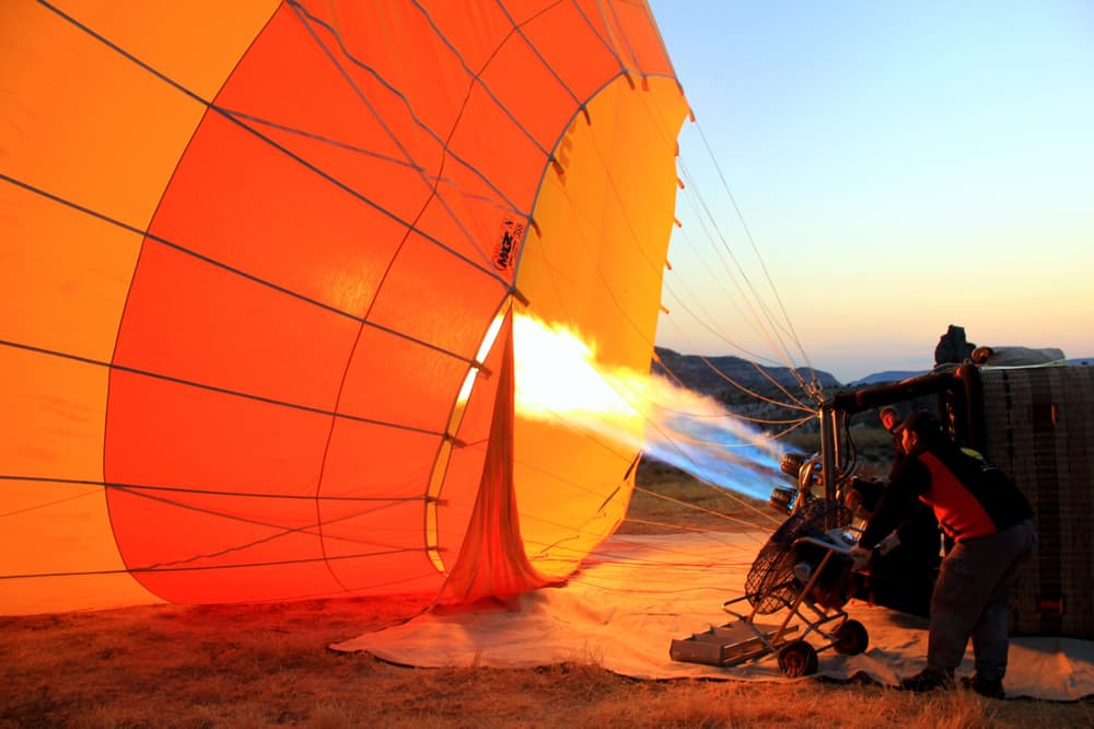 Preparing hot air balloon